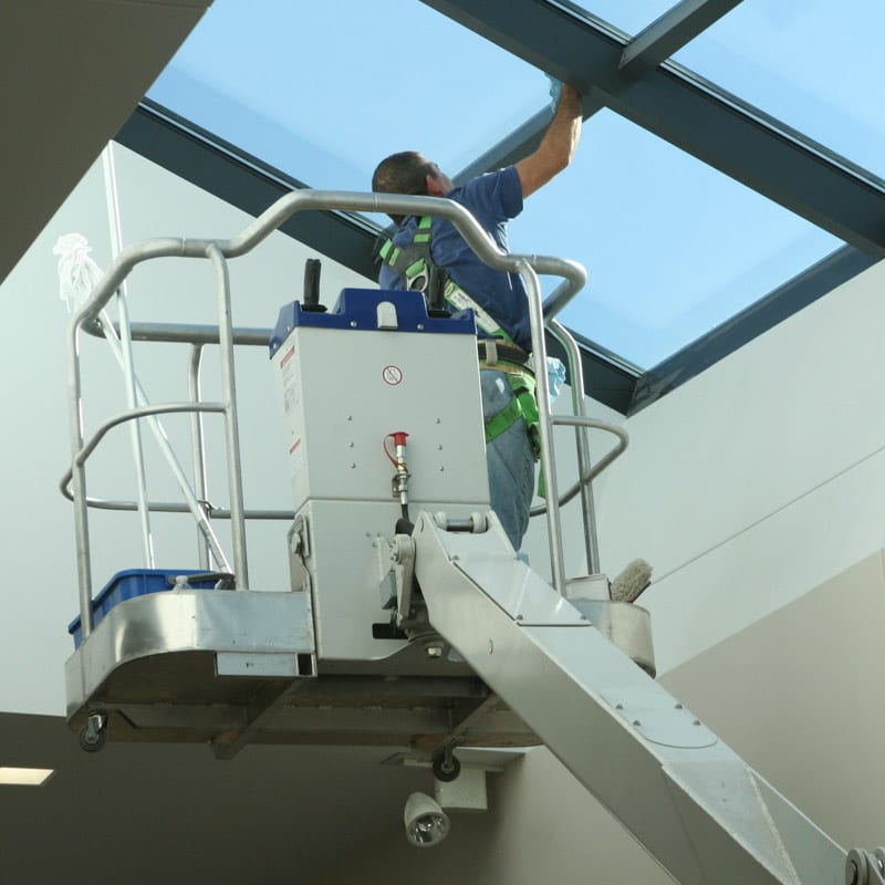 Innovative Reach Lift Window Cleaning